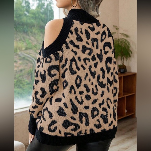 Plus size leopard print cutout turtleneck sweater - Picture 3 of 6